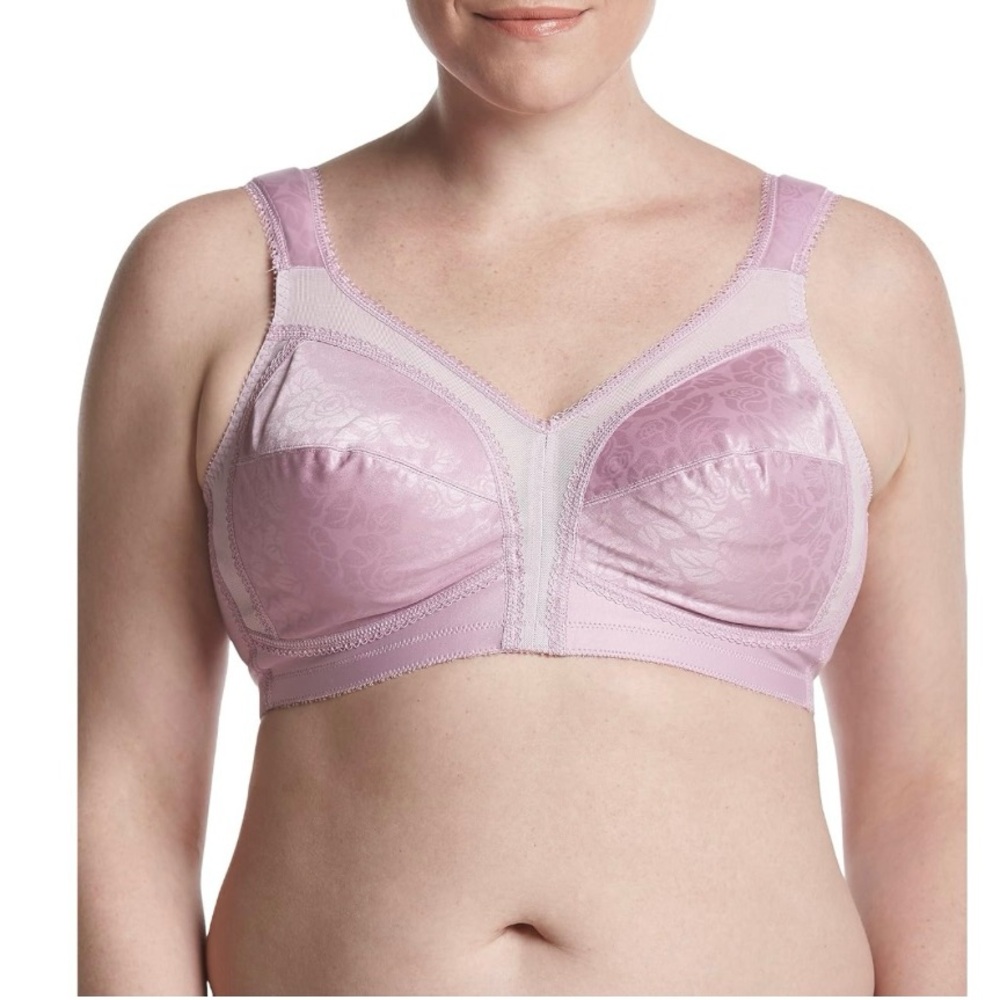 Bellerose Soft Lilac Satin 18  Hour Bra NWOT